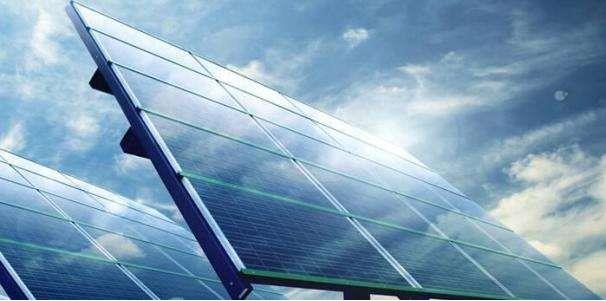 隨著我國太陽能產(chǎn)業(yè)的快速發(fā)展，太陽能玻璃行業(yè)也開始穩(wěn)定增長