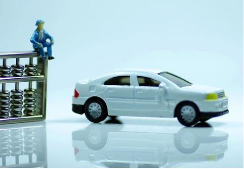 我國(guó)機(jī)動(dòng)車(chē)數(shù)量的不斷增加，使得車(chē)險(xiǎn)市場(chǎng)規(guī)模不斷擴(kuò)大?