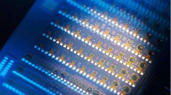 珠海：將通過基金、金融支持、補(bǔ)貼等多種方式，發(fā)展新一代信息技術(shù)全產(chǎn)業(yè)鏈，最高年度補(bǔ)貼達(dá)500萬元???