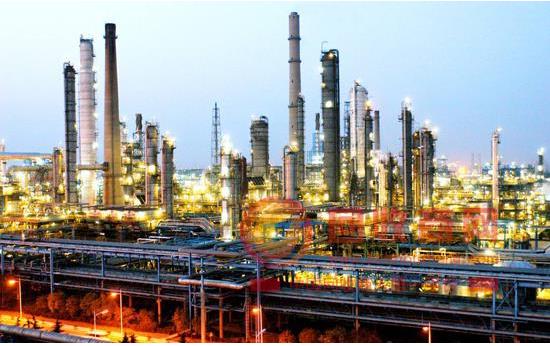 石油化工行業(yè)的發(fā)展趨勢，即一體化、平臺化、集聚化和高端化