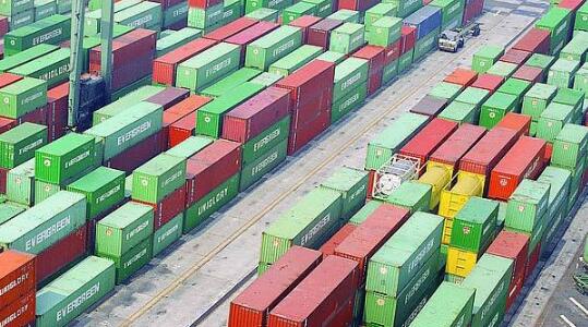 1-10月，物流業(yè)總收入8.4萬(wàn)億元，同比增長(zhǎng)0.9%